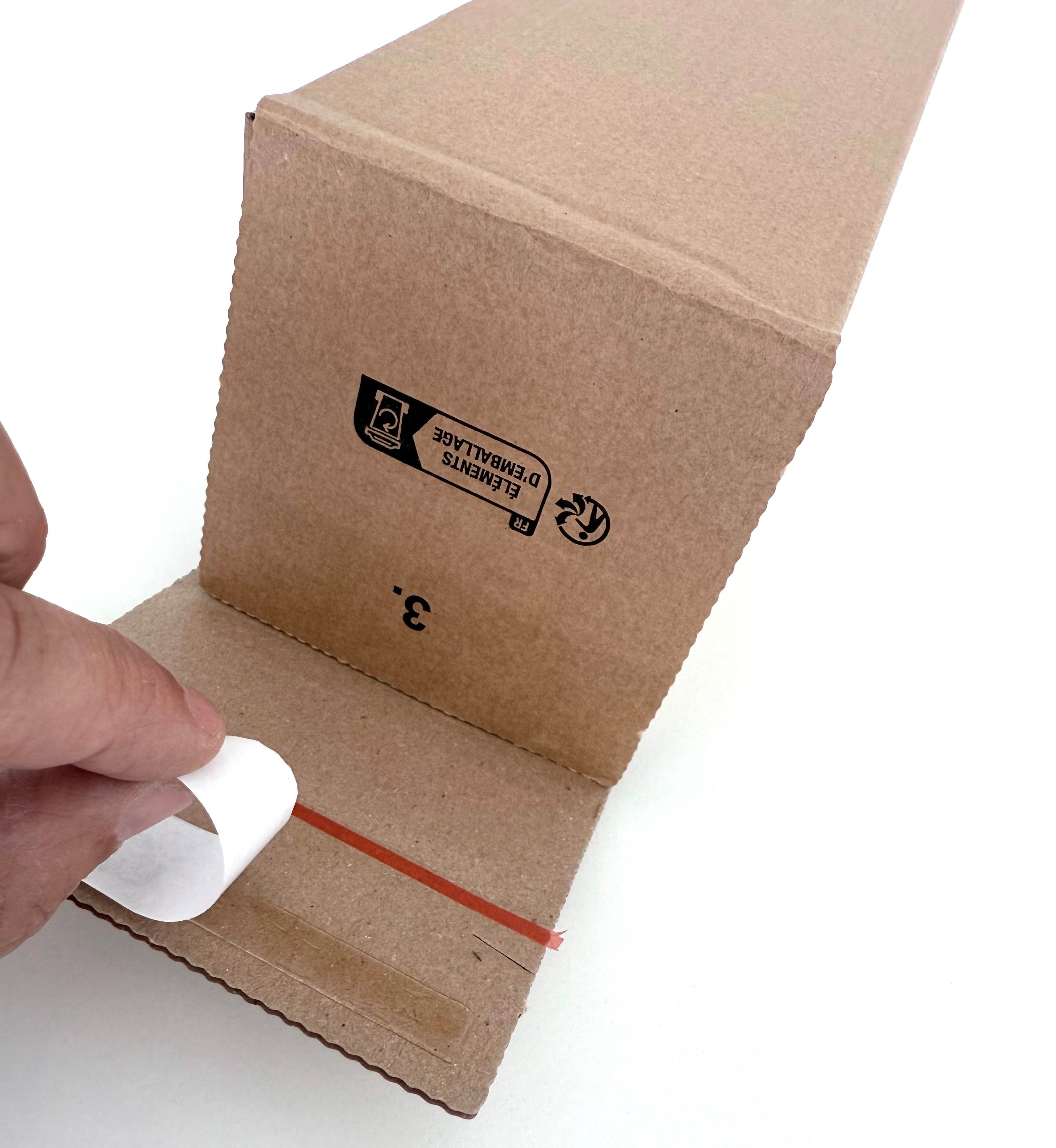 Tube carré bande adhésive