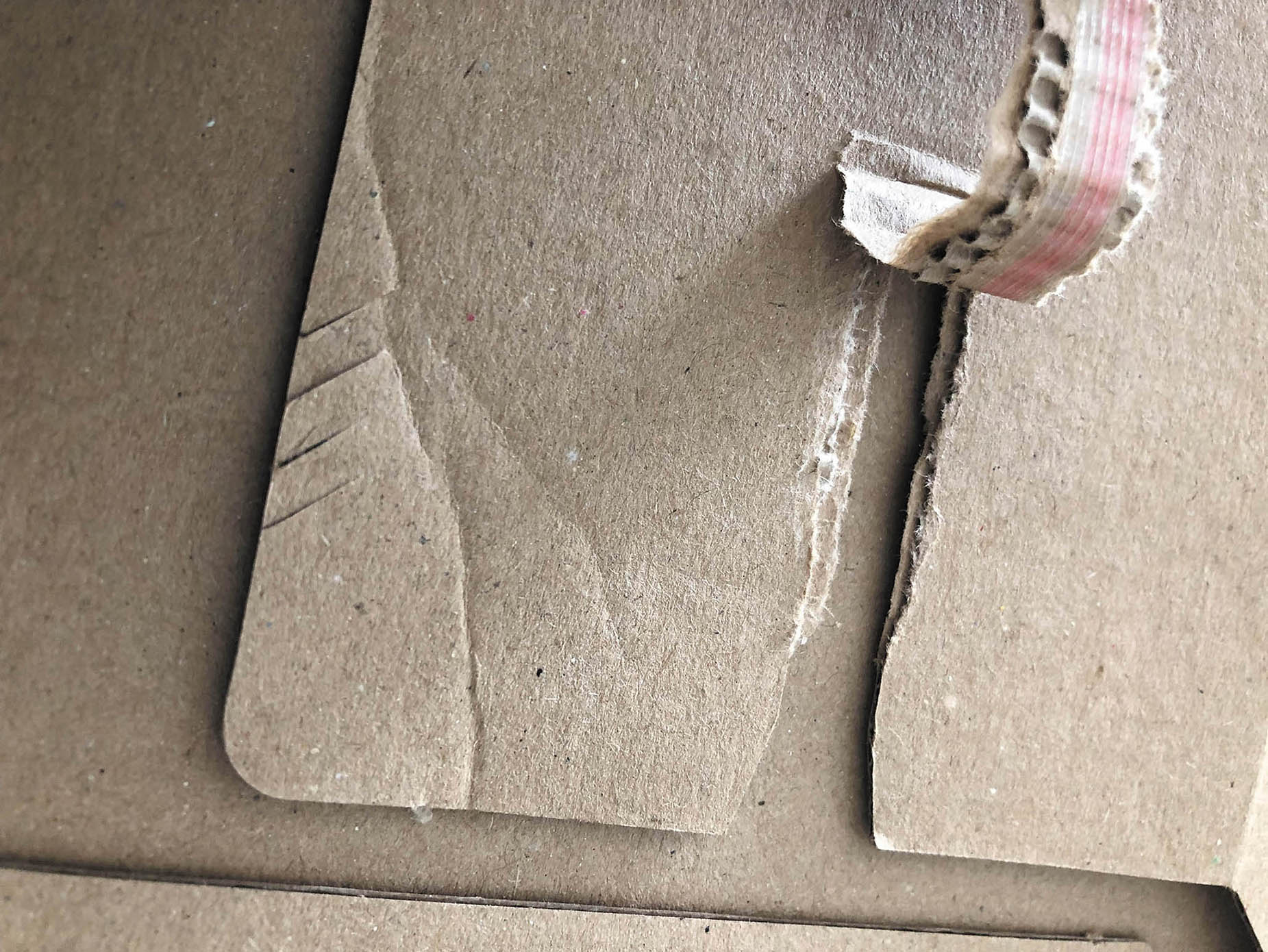 Enveloppe cartonnée petit format plat aller / retour