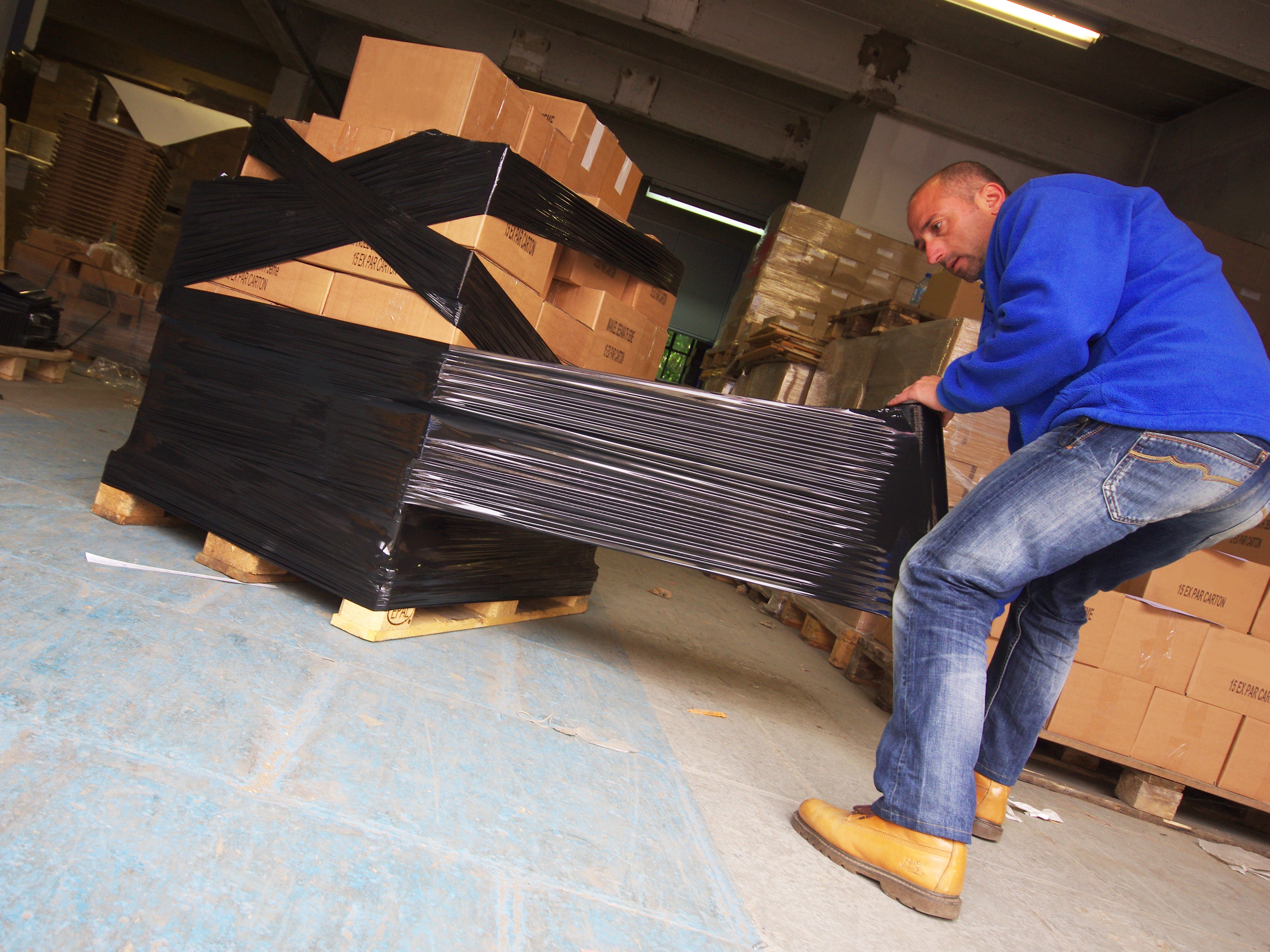 Film étirable manuel cast standard noir opaque